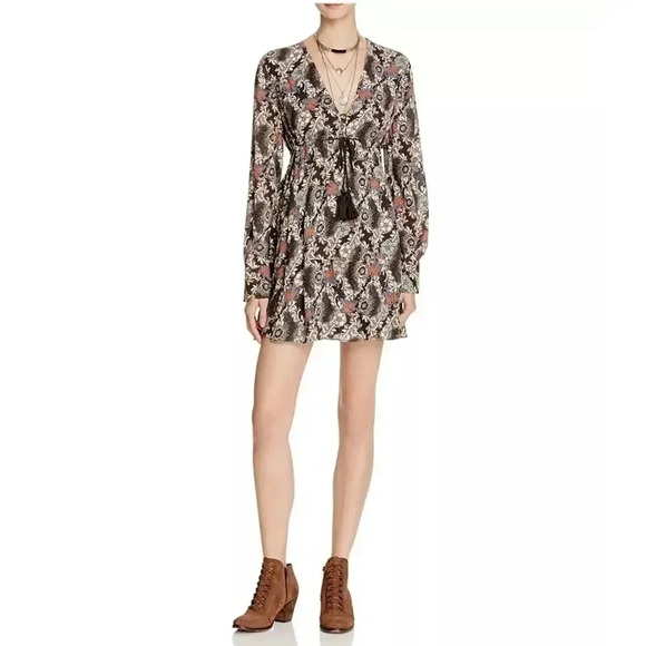 Free People Stealing Fire Peasant Mini Dress size M Boho Rayon Blend - Picture 1 of 10